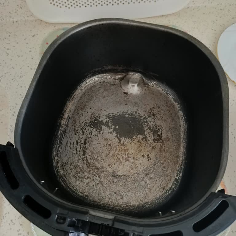 Kumtel Airfryer Haznesinde Tekrarlayan Paslanma Ve Kalıcı Çözüm Talebi
