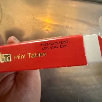 BİM Ergani Mağazasında Satılan Eti Mini Tablet Napolyon Çikolatasının Tadının Bozuk Ve Renk Değişmiş
