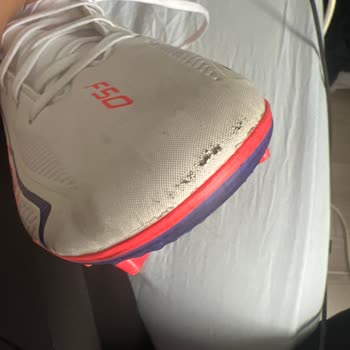 Adidas Kramponun Tek Kullanımda Soyulması Ve Açılması, İade Talebi Reddedildi