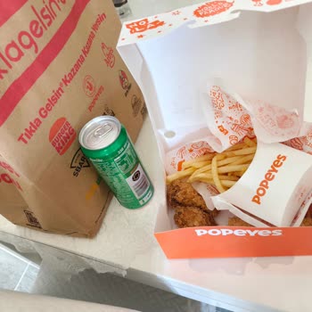 Popeyes Siparişinde Hamburger Eksik: İade Talebi