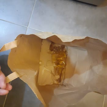 Ezilen Yumurta Ve Cevapsız Müşteri Temsilcisi İlgisi İçin Şikayet
