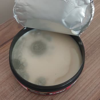 Gratis Şubesinden Alınan Urban Care Matte Wax Ürünün Küflenmesi Ve Sağlık Riski