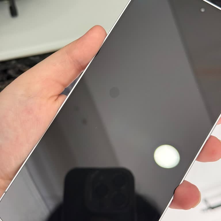 Epttavm Samsung S25 Fe Telefonunun Ekran Kusurları ve Açılmama Durumu