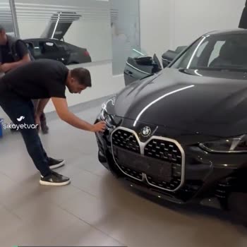 BMW Araçta Ön Sol Farda Aşırı Çizikler Mevcut