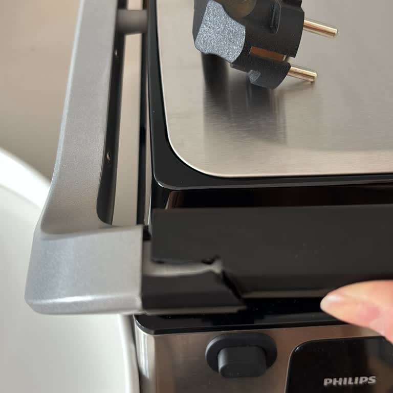 Media Markt’ta Kırık Philips Tost Makinesi Ücretsiz Değişim Reddi