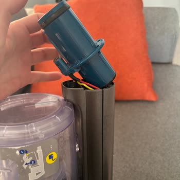 Garanti Kapsamındaki Philips Süpürge Bağlantı Parçasının Kırılması Ve Ücretsiz Tamir Talebi