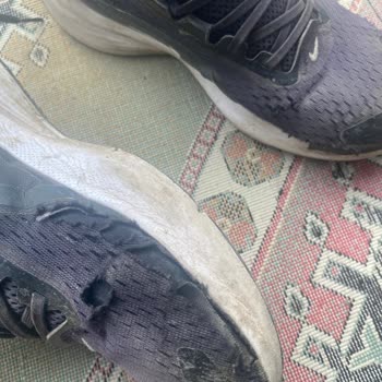 Nike Ayakkabılarda Üretim Hatası Şikayeti Ve FLO’nun Reddedilen Değişim Talebi