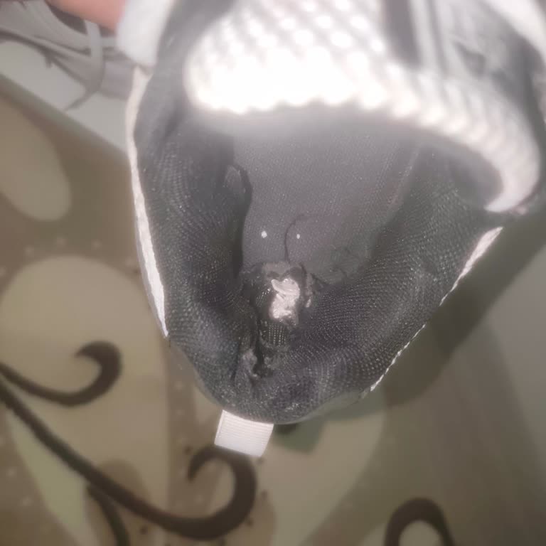 Kayseri FLO Mağazasında Satın Alınan U.S. Polo Assn. Ayakkabıda Üretim Hatası Ve Müşteri Mağduriyeti