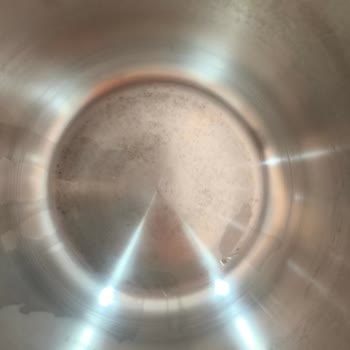 Yeni Tefal Düdüklü Tencere İlk Kullanımda İç Kısımda Siyahlaşma Ve Kenarlarda Sararma