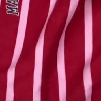 Mavi'den Aldığımız Sweat İlginç Bir Şekilde Renk Vermesi