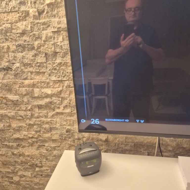 LG Forum Bornova Mağazasında Satın Alınan Televizyonda Panel Sorunu Ve Garanti Kapsamında Değişim Talebi