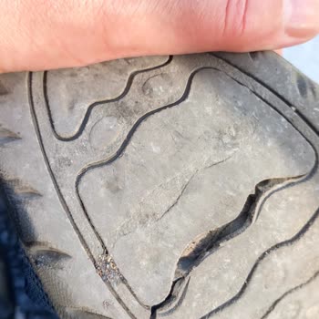 Skechers Ayakkabılarında Üç Modelde Aynı Topuk Deformasyonu Ve Garanti Reddi