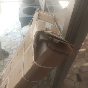 Özensiz Paketleme Ve Hasarlı Mobilya Nedeniyle Yanlış Teslimat Bilgisi