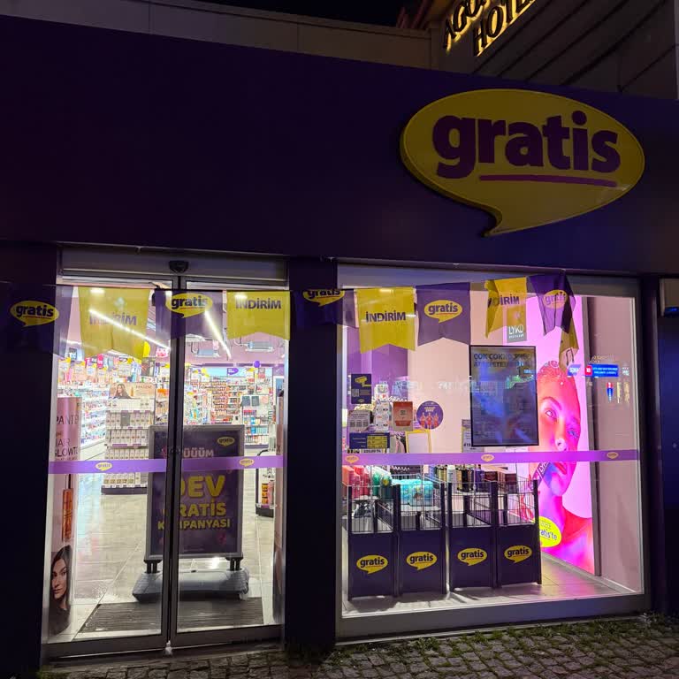 Gratis Esenyurt Şubesinde Kapanış Saati Öncesi Kapıların Kapatılması