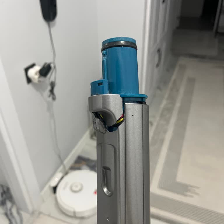 Philips Dikey Süpürge Gövde Çatlaması Ve Ücretsiz Onarım Talebi