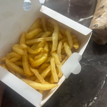 Akasya AVM Dürümle Şubesinde Kalitesiz Dürüm, Bayat Patates Ve Hijyen Eksikliği