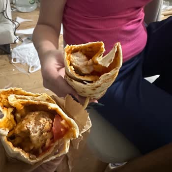 Akasya AVM Dürümle Şubesinde Kalitesiz Dürüm, Bayat Patates Ve Hijyen Eksikliği