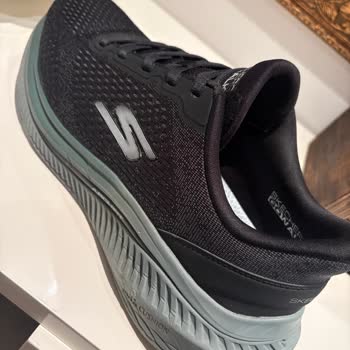 Skechers GO Walk Ayakkabısında Üçüncü Kullanımda İç Bilekte Yırtılma Ve Kullanıcı Hatası Reddi