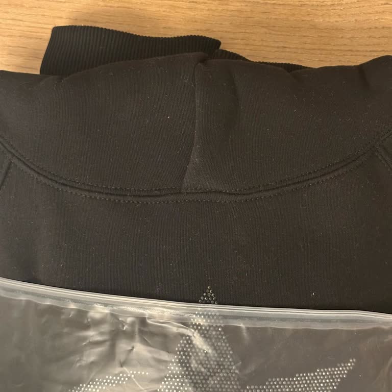 Blackstar Hoodie Ürününün Defolu Gelmesi Ve İade Kodunun Eksik Olması