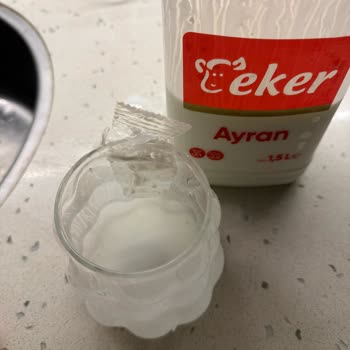 Eker Ayranında Poşet Parçası Çıktı: Hijyen Sorunu