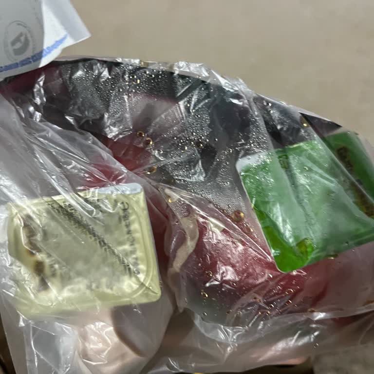 Patlayan Kola Nedeniyle Yemekler Islandı Ve Elim Kesildi, İade Taleplerim Reddedildi