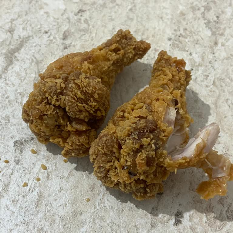 Popeyes'ten Bozuk Tavuk, Gıda Zehirlenmesi Riski Ve Şikayet Reddi