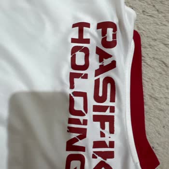 GS Store Galatasaray Formasında Baskı Ve Bayrak Deformasyonu Şikayeti