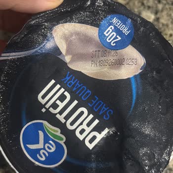 A101 Mağazasındaki Sek Quark Protein Ürününün Küflenmesi Ve Yenisinin Talebi