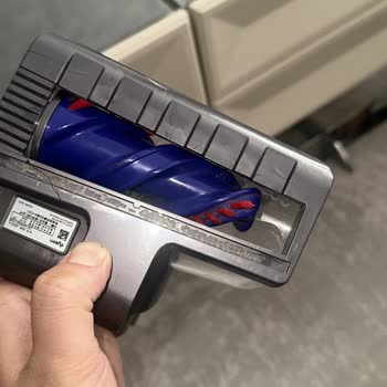 Dyson Gen5 Dikey Süpürge Filtre Uyarısı Ve Başlık Yıpranması İçin Garanti Değişim Talebi