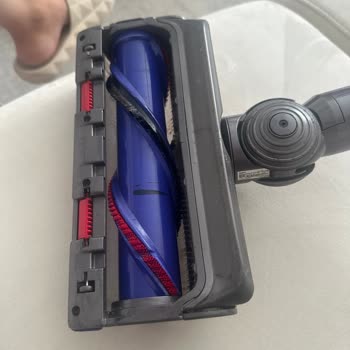 Dyson Gen5 Dikey Süpürge Filtre Uyarısı Ve Başlık Yıpranması İçin Garanti Değişim Talebi
