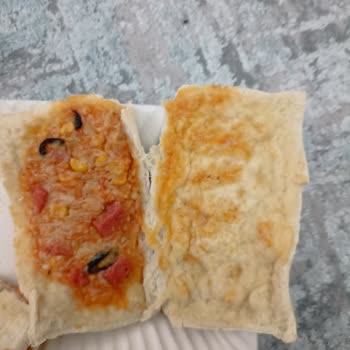 Superfresh Pizza Tost Görseldeki İçerik İle Gerçek İçerik Arasındaki Büyük Fark