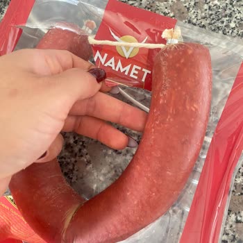Namet Dana Kangal Sucukta Görülen Beyaz Benekler Ve Çatlaklar Nedeniyle Mağduriyet