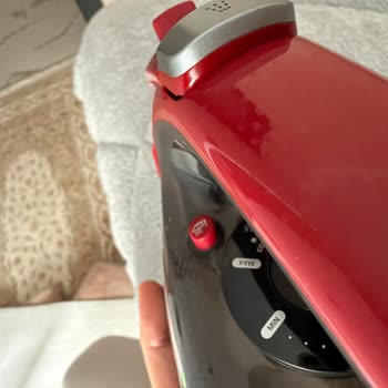Beko Ütüsünün Su Düğmesi Kırıldı İlk Kullanımda Üretim Kusuru