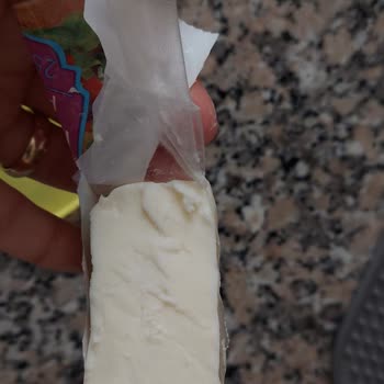 Migros Taze Hellim Peyniri Gerçekte Tost Kaşarı: Yanıltıcı Etiketleme Ve İade Talebi