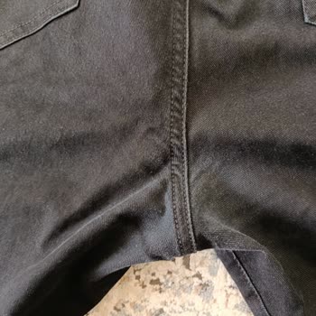 Mavi Jean Pantolonlarda Renk Solması Ve Ağ Kısmı Yırtığı
