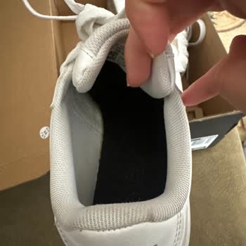 Adidas Ayakkabısının Sert Tabanı Nedeniyle İade Ve Değişim Talebi