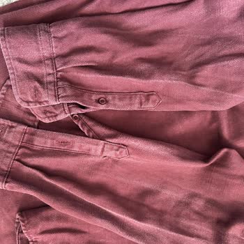 Loft Gömleğinde Tek Yıkamada Renk Akması: Değişim Veya İade Talebi