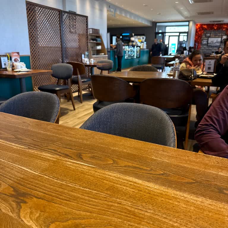 Seyir Cafe’de Geç Gelen Müşteriye Kahvaltı Servisi Reddi Ve İkinci Sınıf Muamelesi