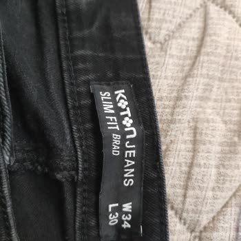 Koton Slim Fit Kot Pantolonun İki Kez Giymeden Renk Solması Ve Yıpranması