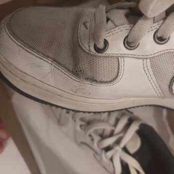 Nike Air Force 1 Ayakkabıda Dikiş Atması Ve Su Sızması Nedeniyle Değişim İstiyorum