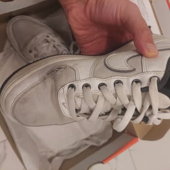 Nike Air Force 1 Ayakkabıda Dikiş Atması Ve Su Sızması Nedeniyle Değişim İstiyorum