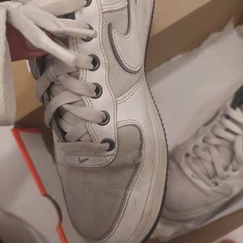 Nike Air Force 1 Ayakkabıda Dikiş Atması Ve Su Sızması Nedeniyle Değişim İstiyorum