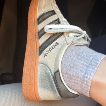 Yağmurda Renk Değişen Adidas Handball Spezial Ayakkabının Kalite Sorunu