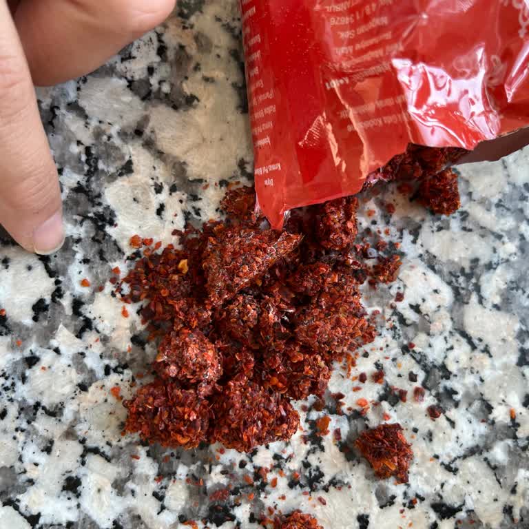 A101'den Diyar Baharat Kırmızı Pul Biberde Küf Ve Değişim Talebi