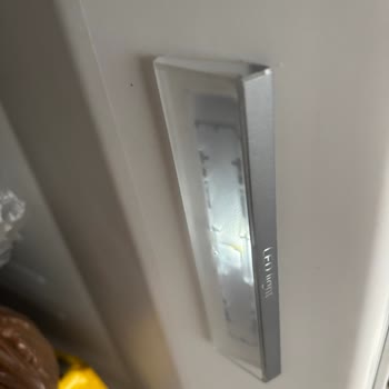Bosch Buzdolabında LED Işık Arızası: Kronik Sorun Ve Ücretsiz Çözüm Talebi