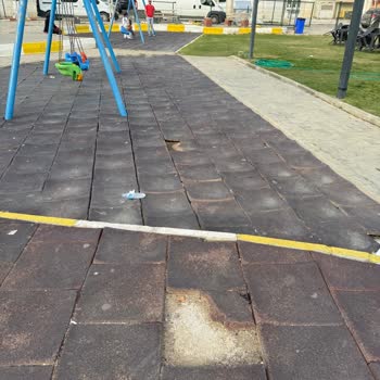 Yazıbaşı Cafeterya Çocuk Parkı Güvenlik Sorunları, Acil Yenileme Talebi