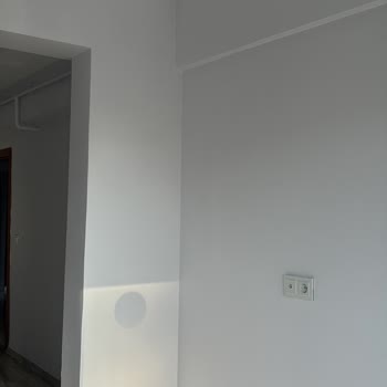 Filli Boya Renk Uyuşmazlığı Nedeniyle Ev Duvarları Mavi Tonla Boyandı
