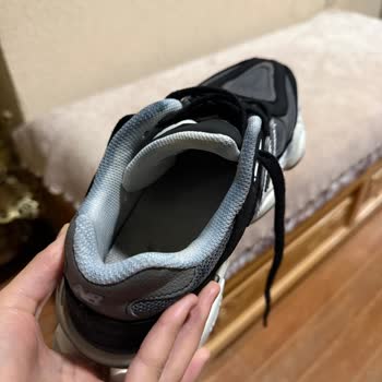 New Balance 9060 Ayakkabısının Renk Aksaklığı Ve Hatalı Kullanıcı Hatası İddiası