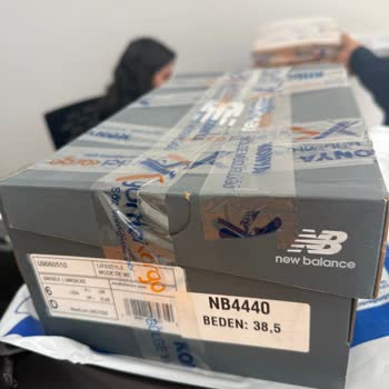 New Balance 9060 Ayakkabısının Renk Aksaklığı Ve Hatalı Kullanıcı Hatası İddiası