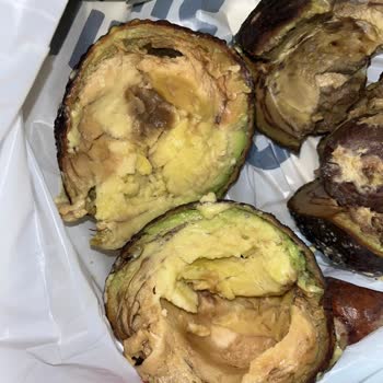 Migros Şubesinde Bozulmuş 'Yemeye Hazır' Avokado Ürünü İçin İade Ve Raf Kontrolü Talebi